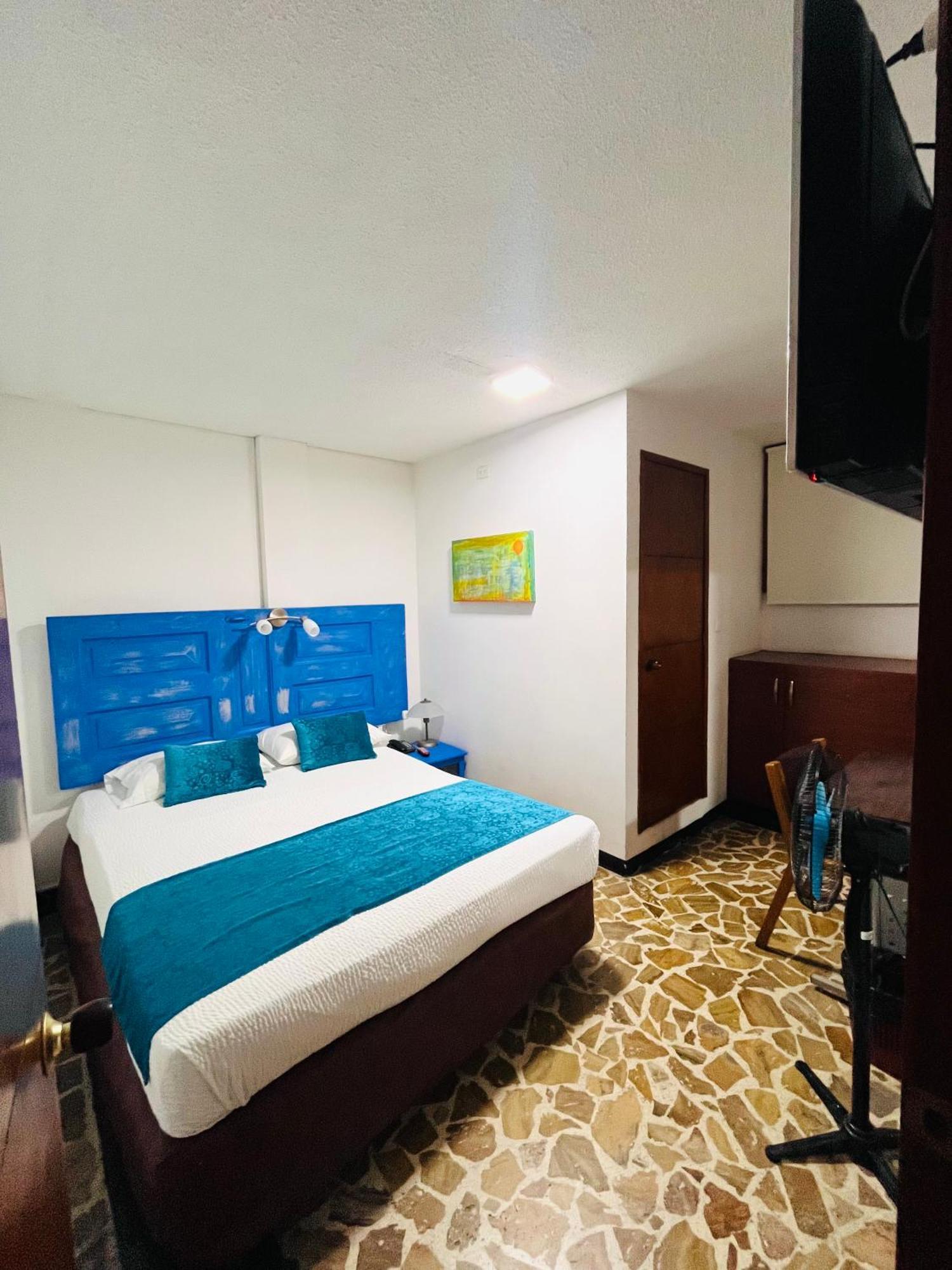 Hotel Zandu Pereira Exterior photo